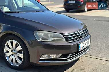 Седан Volkswagen Passat 2011 в Иршаве