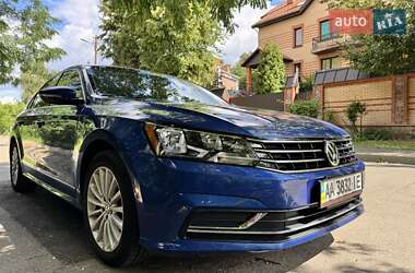 Седан Volkswagen Passat 2016 в Киеве