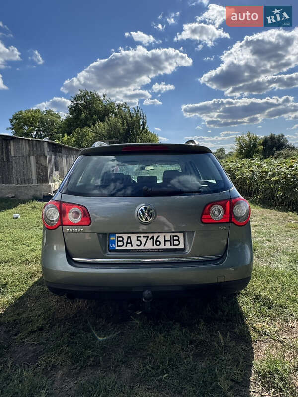 Универсал Volkswagen Passat 2006 в Благовещенском фото 3 Универсал Volkswagen Passat 2006 в Благовещенском