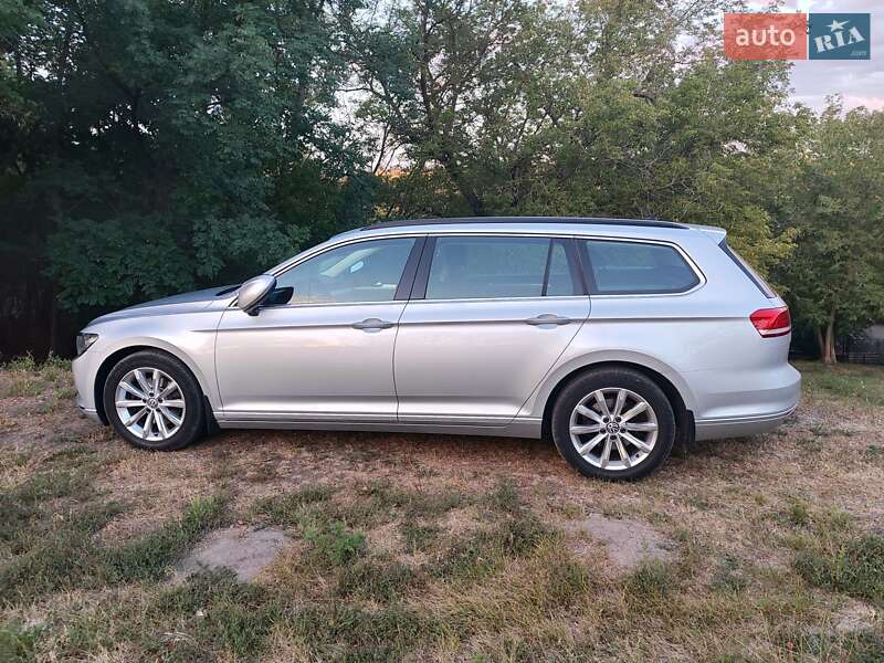 Универсал Volkswagen Passat 2018 в Каменском