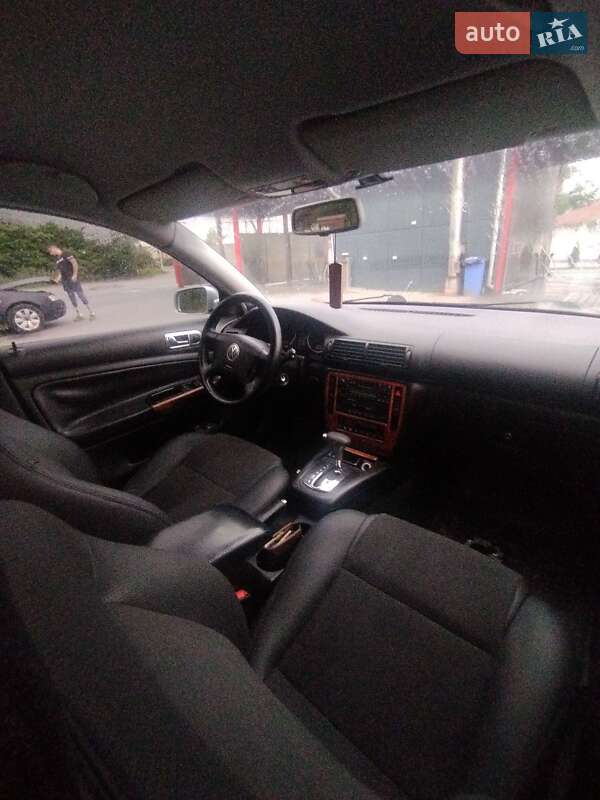 Седан Volkswagen Passat 2001 в Бориславі