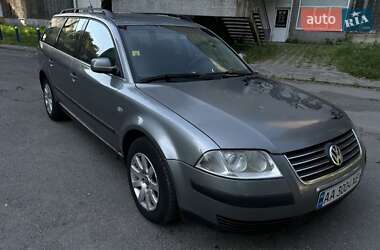 Універсал Volkswagen Passat 2002 в Чернівцях