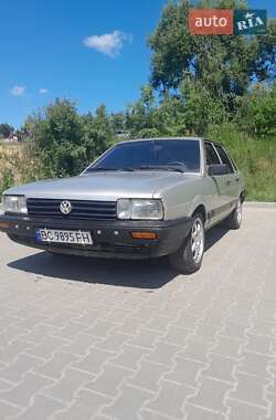 Седан Volkswagen Passat 1985 в Львові