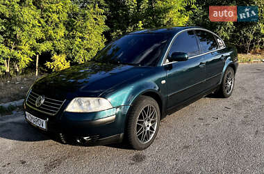 Седан Volkswagen Passat 2001 в Запорожье