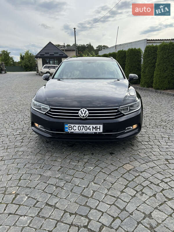 Универсал Volkswagen Passat 2016 в Жовкве
