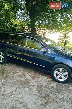 Універсал Volkswagen Passat 2009 в Львові