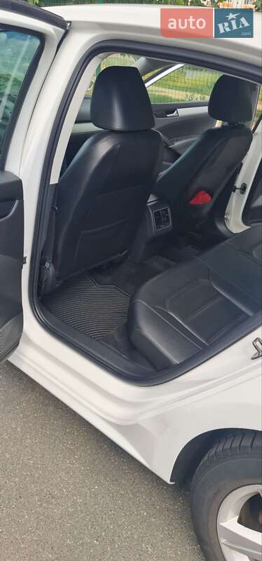 Седан Volkswagen Passat 2012 в Ирпене фото 3 Седан Volkswagen Passat 2012 в Ирпене