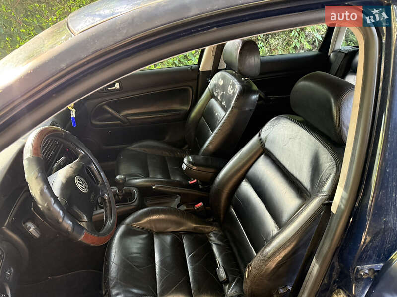 Универсал Volkswagen Passat 1998 в Залещиках