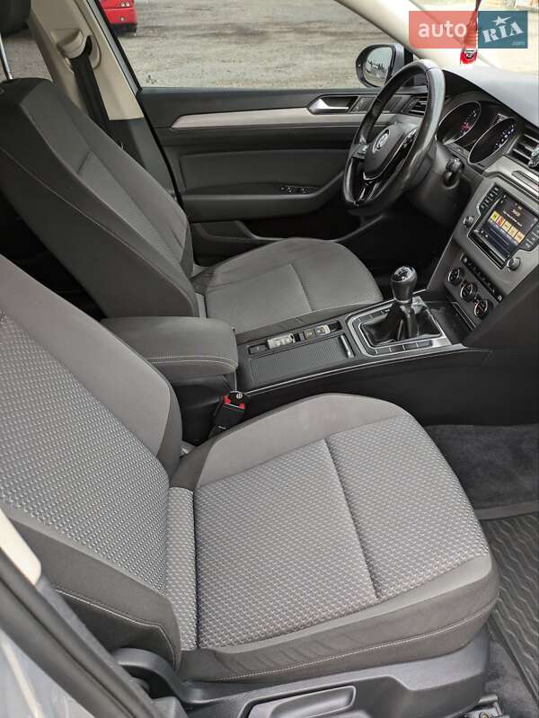 Универсал Volkswagen Passat 2016 в Львове