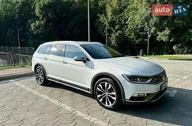 Універсал Volkswagen Passat 2017 в Тернополі