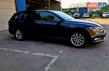 Універсал Volkswagen Passat 2018 в Запоріжжі