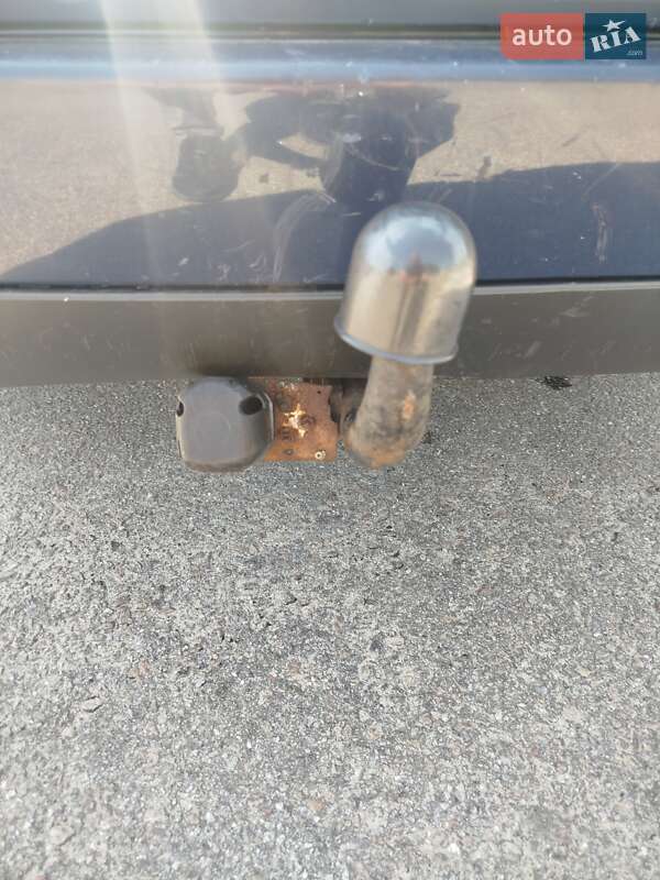 Універсал Volkswagen Passat 2004 в Овручі