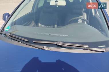 Универсал Volkswagen Passat 2004 в  фото 26 Универсал Volkswagen Passat 2004 в