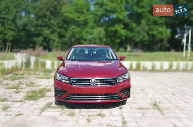 Седан Volkswagen Passat 2018 в Львове