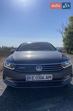 Універсал Volkswagen Passat 2016 в Покрові