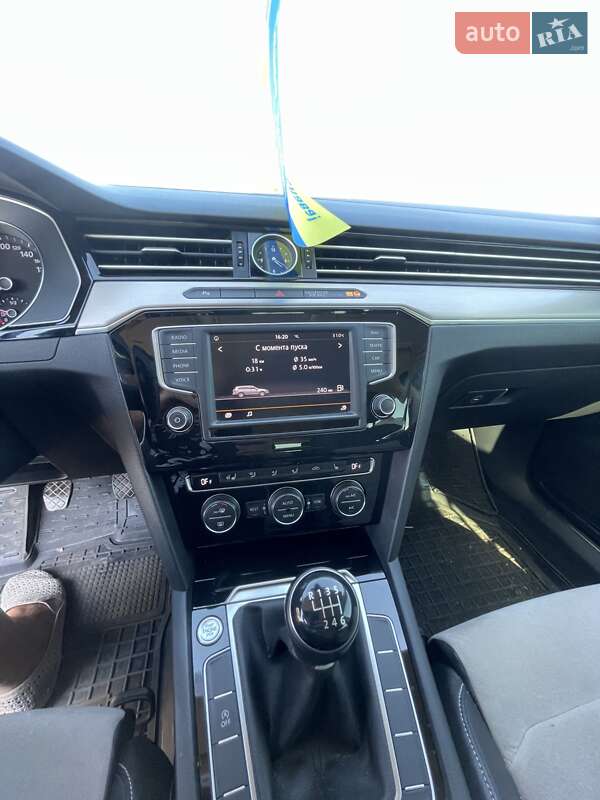 Универсал Volkswagen Passat 2016 в Покрове фото 15 Универсал Volkswagen Passat 2016 в Покрове