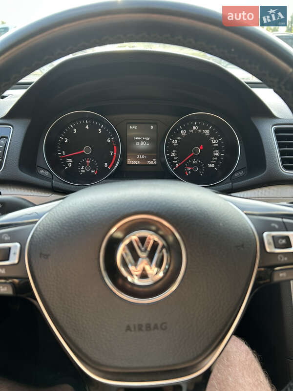 Седан Volkswagen Passat 2019 в Ровно