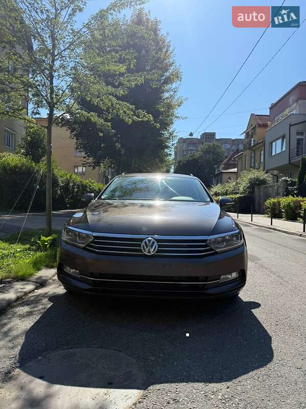 Универсал Volkswagen Passat 2015 в Львове