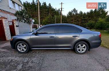 Седан Volkswagen Passat 2013 в Краснограді