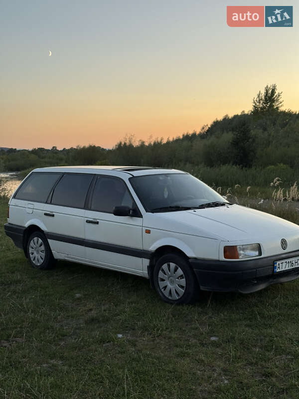 Універсал Volkswagen Passat 1992 в Вістовій