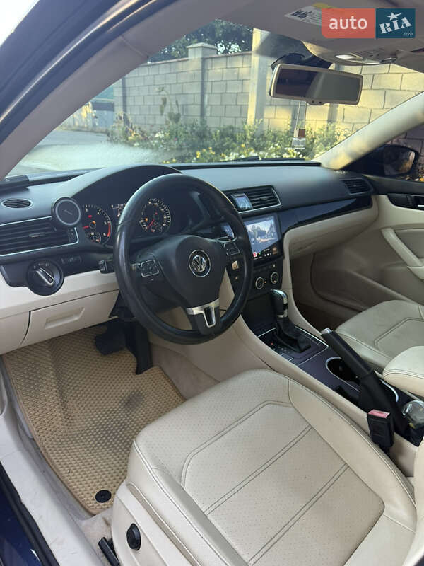 Седан Volkswagen Passat 2014 в Одессе