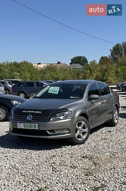 Седан Volkswagen Passat 2011 в Кривому Розі