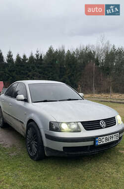 Седан Volkswagen Passat 2000 в Дрогобыче