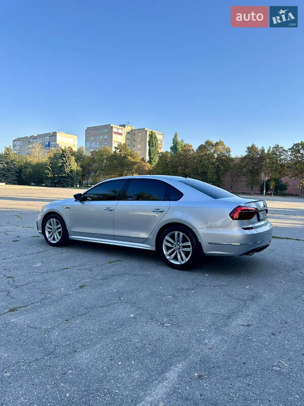 Седан Volkswagen Passat 2016 в Лозовой фото 6 Седан Volkswagen Passat 2016 в Лозовой