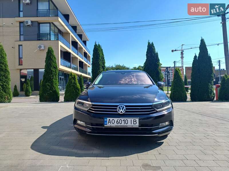 Седан Volkswagen Passat 2018 в Ужгороде