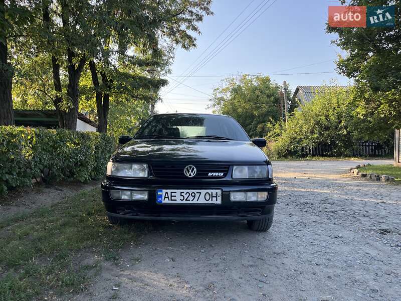 Седан Volkswagen Passat 1994 в Днепре