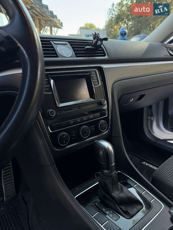 Седан Volkswagen Passat 2016 в Тернополе фото 25 Седан Volkswagen Passat 2016 в Тернополе