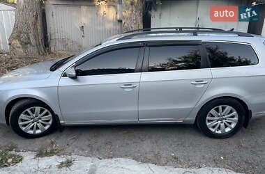 Универсал Volkswagen Passat 2011 в Одессе