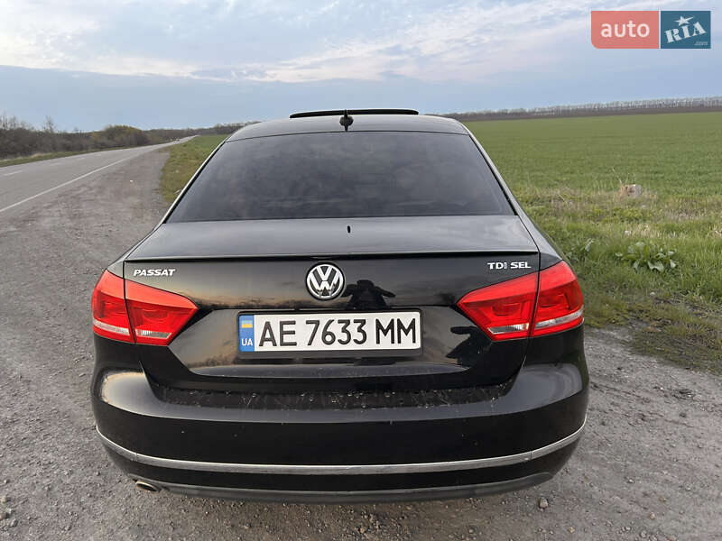 Седан Volkswagen Passat 2013 в Дніпрі