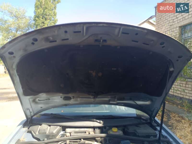 Седан Volkswagen Passat 2000 в Каменском