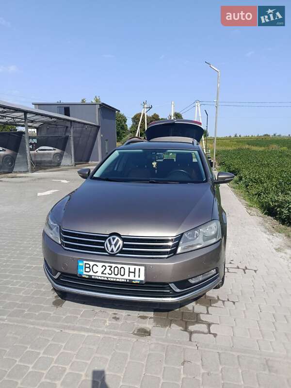Универсал Volkswagen Passat 2011 в Львове