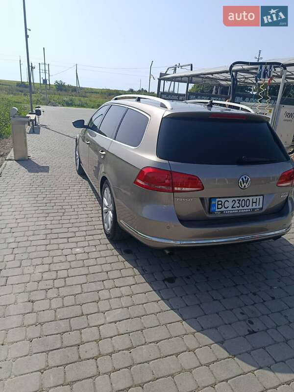 Универсал Volkswagen Passat 2011 в Львове