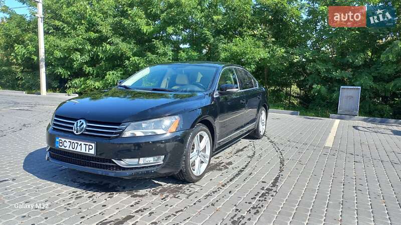 Седан Volkswagen Passat 2015 в Львове