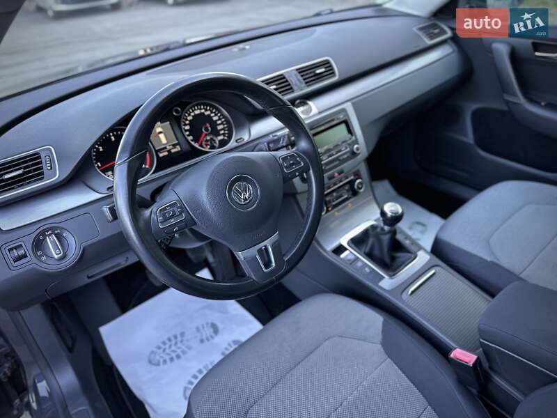 Универсал Volkswagen Passat 2011 в Сумах