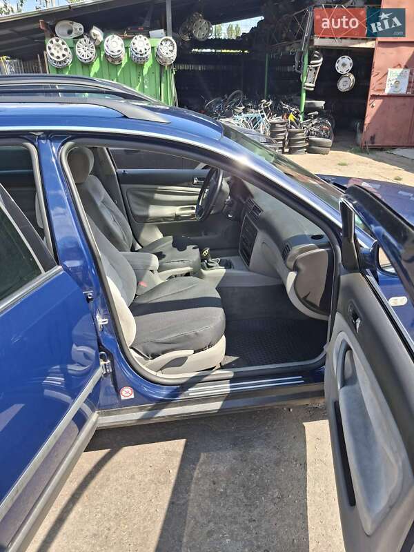 Универсал Volkswagen Passat 2002 в Кременчуге