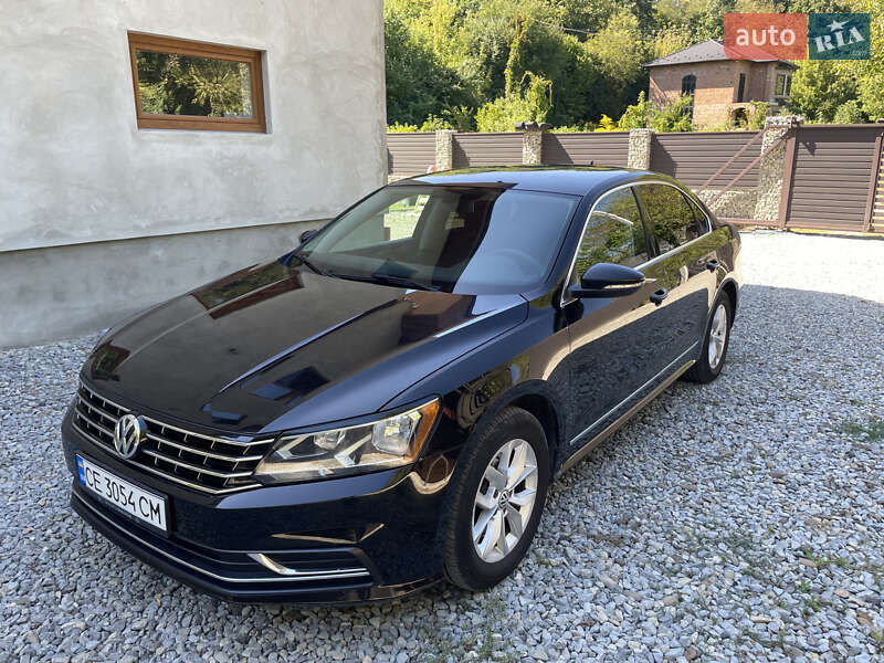 Седан Volkswagen Passat 2016 в Черновцах