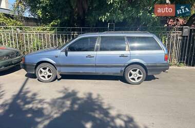 Универсал Volkswagen Passat 1989 в Киеве