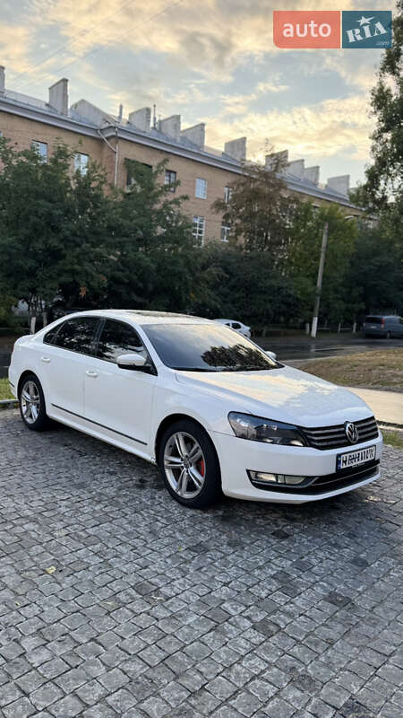 Седан Volkswagen Passat 2014 в Харькове
