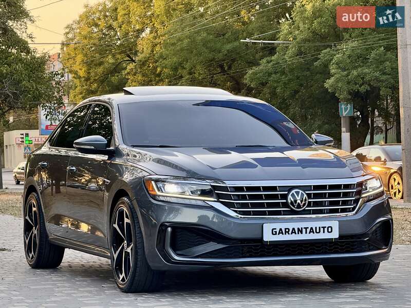 Седан Volkswagen Passat 2020 в Одессе