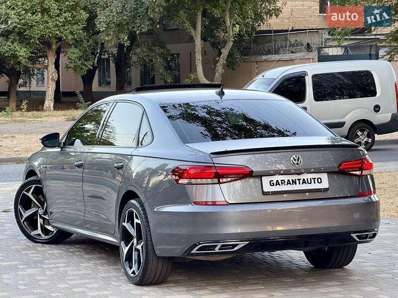 Седан Volkswagen Passat 2020 в Одессе