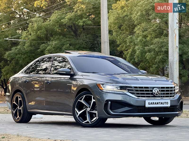 Седан Volkswagen Passat 2020 в Одессе