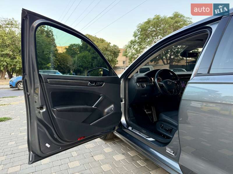 Седан Volkswagen Passat 2020 в Одессе