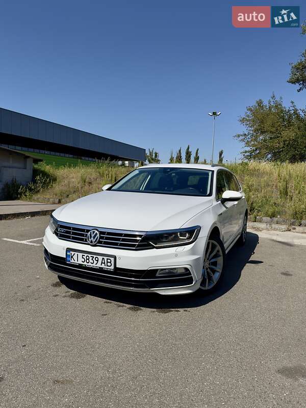Универсал Volkswagen Passat 2018 в Киеве