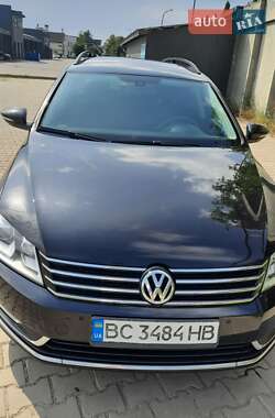 Універсал Volkswagen Passat 2014 в Дрогобичі