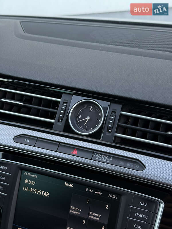 Универсал Volkswagen Passat 2017 в Житомире фото 43 Универсал Volkswagen Passat 2017 в Житомире