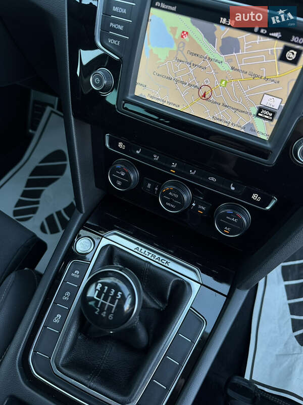 Универсал Volkswagen Passat 2017 в Житомире фото 53 Универсал Volkswagen Passat 2017 в Житомире